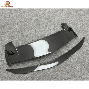 สปอยเลอร์หลังคาคาร์บอนไฟเบอร์แห้งคุณภาพสูง สไตล์ Performante สำหรับรถยนต์แลมโบ กูร์รุส ปี 2018-2023 - Product Image 6