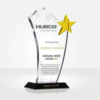 Vente chaude : Trophées et récompenses d'entreprise classiques en verre cristal K9 transparent avec impression UV personnalisée, base noire et étoile dorée jaune