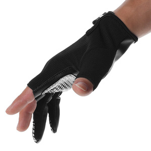 ถุงมือตกปลาโบอิลด์สีดำ สามนิ้ว กันลื่น สำหรับตกปลากลางแจ้ง ทนทานต่อการสึกหรอ ป้องกันแสงแดด - Product Image 2