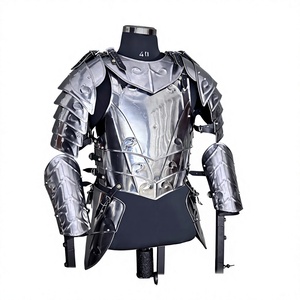 Corset d'armure en aluminium plaqué argent avec sangles en cuir et étuis à couteaux pour jeu de rôle - Style antique moderne - Product Image 4