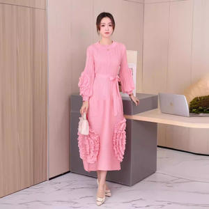 Personnaliser Miyake plissé femme fleur brodée bord fermé col rond manches longues tempérament <span class=keywords><strong>grande</strong></span> <span class=keywords><strong>taille</strong></span> fête tenue décontractée - Product Image 3