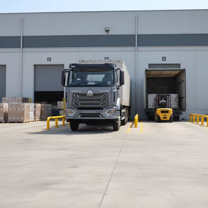 Camión Tractor Robusto 6*4 Fabricado en China con Eje Delantero y Trasero de Alta Resistencia y Bajo Consumo de Combustible para Transporte Intermodal - Product Image 4