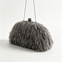 Sac de soirée Zeyu de luxe en fausse fourrure bouclée et moelleuse, sac à bandoulière gris pour femme avec chaîne métallique, sac en fausse fourrure écologique ODM / OEM