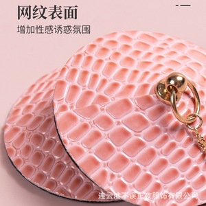 Nuevas cubrepezones de piel de serpiente con borlas para el cuello, sexys y eróticas, cubrepezones de cuero antiexposición para uso adulto. - Product Image 2