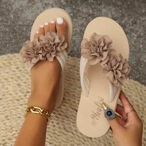 2025 moda flor decoración Chanclas Mujer verano playa antideslizante plataforma zapatillas mujer EVA suela ligera Sandalias planas 36-43 - Product Image 6