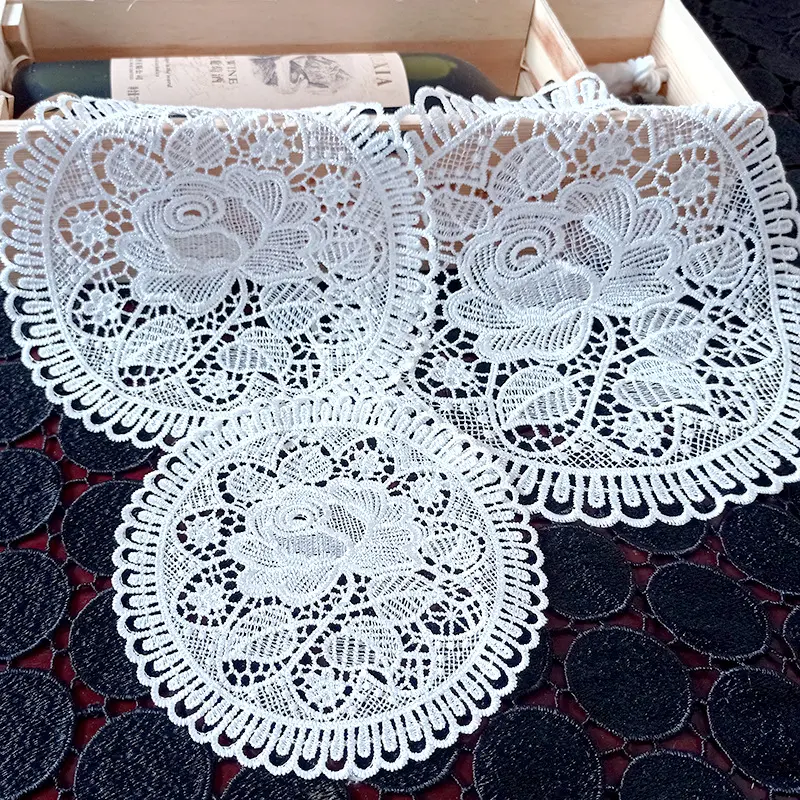 Vintage beyaz dantel yuvarlak nakış masa yer Mat noel ped kumaş Placemat kupası kupa yemek çay bardağı altlığı kahve bardak altlığı peçete mutfak