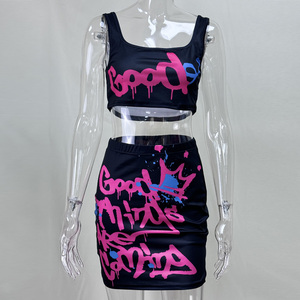 Ensemble streetwear pour femmes, haut court et jupe imprimés noir et rose, tenue deux pièces, mode printemps-été - Product Image 6