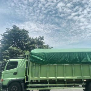 Hochwertiger PVC-laminierter Stoff mit breiter Breite Nahtloser LKW-Abdeck stoff für Seiten vorhänge für große Fahrzeuge - Product Image 2