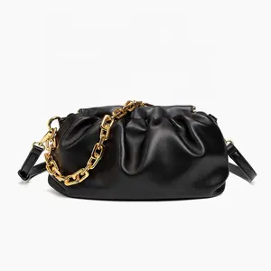 Bolso de hombro con forma de dumpling para mujer, bolsa de hombro con forma de bola de masa, con cadena de oro irregular en forma de nube, 2020