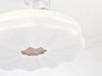 Ventilateur de plafond traditionnel à moteur DC avec télécommande, éclairage LED, panneau PC invisible et 3 pales pour hôtels - Fournisseur de ventilateurs de plafond