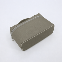 Élégante trousse de toilette en cuir PU avec fermeture éclair, organiseur de cosmétiques de voyage esthétique Clean Girl, pochette de toilette de luxe, cadeau pour elle