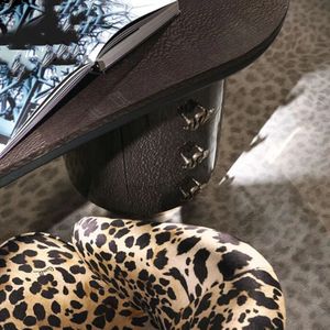 Scrivania italiana semplice Post-Villa moderna scrivania da ufficio studio Design elettrico divisione luce di lusso scrivania per Computer di fascia alta - Product Image 4