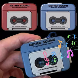 Mini Grabadora de Casete Retro con Llavero, Reproductor Portátil con Tres Canciones Chinas, Ideal para Regalo - Product Image 2