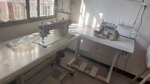 Computerized <b>Sewing</b> <b>Machine</b>, Fully <b>Automatic</b> Industrial <b>Sewing</b> <b>Machine</b> - Product Image 4