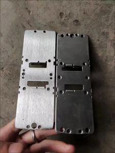 プレス部品デバーリングとデスカリングマシンブラシ付き金属メーカー - Product Image 5