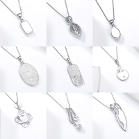 Chefs-d 'œuvre d'opale géométrique en 925 Sterling: Hexagones 3D découpés au laser amplifiant le jeu de couleur de l'opale comme la lumière du prisme