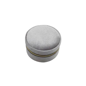 FORTE Fashion Round Velvet Jewelry <b>Box</b> Ring Pendant <b>Earrings</b> <b>Box</b> European Style Zipper Bag Jewelry <b>Box</b> - Product Image 5