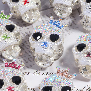 Vương miện pha lê sọ Hạt Tự làm rỗng bút mặt dây móc khóa Halloween Giáng sinh màu đỏ Màu Xanh Lá Cây Trang sức phụ kiện - Product Image 3