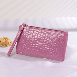 Pochette à main en cuir PU à motif crocodile pour femmes, pochette à fermeture éclair de grande capacité, pochette à cosmétiques - Product Image 4