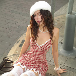 Robe mini à col halter en gingham rouge style français pour femme, col en V, bordure en dentelle, taille cintrée, robe d'été style cottage - Product Image 2