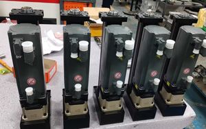 Actionneur linéaire à piston pneumatique de haute qualité avec composants d'engrenage, matériau en aluminium pratique - Product Image 4