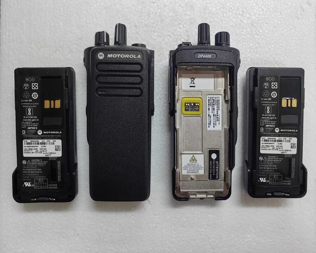 Original DP4400e GP328D+ Xir P8608i Explosion-Proof Non-Explosion-Proof Portable Dmr Walkie Talkie IP68 for Walkie Talkie Users