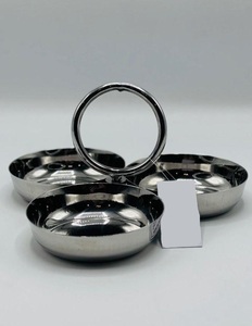 Elegante bandeja rectangular de acero inoxidable con asas para servir alimentos y bebidas - Product Image 6