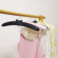 Cintres à vêtements rembourrés en satin Top Hanger