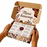 Boîtes d'emballage en papier personnalisées et imprimées sur mesure pour vêtements, chaussures, baskets, chapeaux, gilets, sacs et cintres