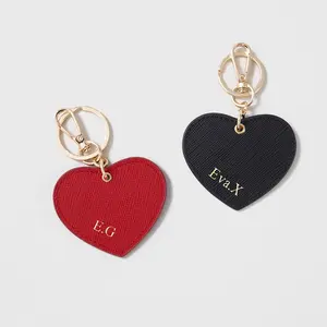 China Suppliers creative special wedding souvenir heart Pu leather keychain custom