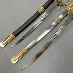 Épée de commandant du Corps <span class=keywords><strong>des</strong></span> Marines <span class=keywords><strong>des</strong></span> États-Unis, décorative de style occidental, pour cérémonie de levée du drapeau, épée de chevalier en métal, non affûtée, pour collection - Product Image 4