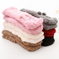 Chaussettes d'hiver extra-épaisses en polaire douce à imprimé ours en peluche, doublées de polyester, pour femmes, à porter au sol