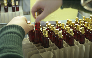 Perfumes Árabes Originales de Alta Calidad para <span class=keywords><strong>Le</strong></span> Beau <span class=keywords><strong>Le</strong></span> <span class=keywords><strong>Parfum</strong></span> 125 ml, Aroma Amaderado, Spray de Larga Duración para Uso Diario, Dubái - Product Image 5