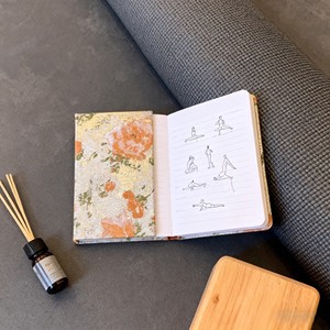 Cuaderno A5 Naranja con Soporte para Mano, Diario de Alta Calidad Lujosamente Decorado, Regalo para Niñas con Apariencia Impresionante - Product Image 4