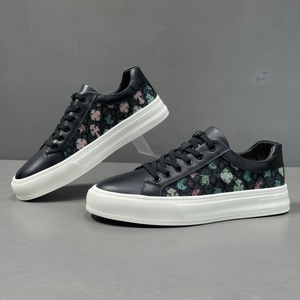 Baskets décontractées de luxe pour hommes en cuir véritable, modèle été 2025, basses, tendance, blanches, respirantes, en cuir de vachette - Product Image 3
