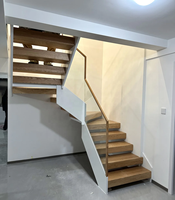 Ventes directes d'usine VIKO Composants préfabriqués Marches en chêne Escalier à double limon blanc