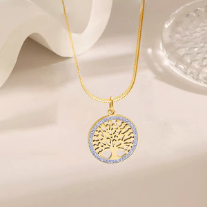 Colgante Árbol de la Vida en Oro PVD 18K - Collar de Acero Inoxidable con Zirconia Calada para Mujer - Product Image 5