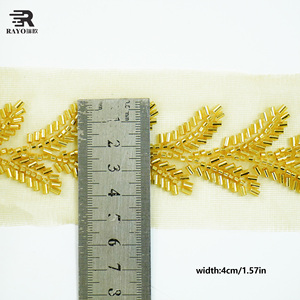 Tessuto <span class=keywords><strong>in</strong></span> <span class=keywords><strong>Tulle</strong></span> Ricamato a Mano con Perline e Paillettes Dorate per Abiti da Festa e da Sposa - Product Image 5