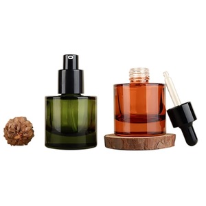 Usine Spot Vente en gros <span class=keywords><strong>Artisan</strong></span> 20mm Cou 30ML Fond épais Cylindrique Brun Vert Bouteille d'essence en verre - Product Image 2