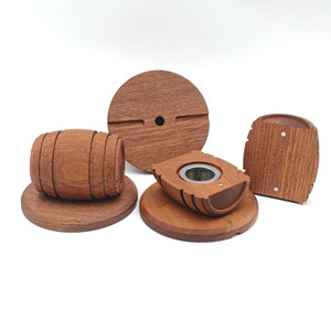 Piezas de madera de sapele mecanizadas con precisión por CNC para abridor de botellas de escritorio personalizado, decoración de oficina y artesanías. - Product Image 1