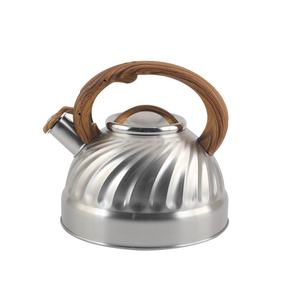 Hervidor de Agua con Silbato de Acero Inoxidable de Grado Alimenticio, con Mango con Diseño de Madera, Apto para Todas las Estufas - Product Image 2
