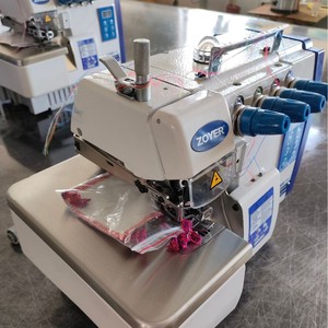 จักรเย็บผ้าโอเวอร์ล็อค Zoyer รุ่น ZY766N-4D สี่เส้นด้าย ความเร็วสูง สำหรับงานผ้าและสิ่งทอ - Product Image 2