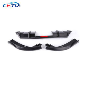 本田思域轿车<span class=keywords><strong>FC2</strong></span> FC5 FC6 2016-2021带刹车灯的黑色ABS碳外观汽车后保险杠唇扩散器侧分离器 - Product Image 3