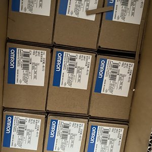 ตัวควบคุมอุณหภูมิ Omron E5EWL-R1TC 100-240 VAC ระบบอัตโนมัติทางอุตสาหกรรม - Product Image 1