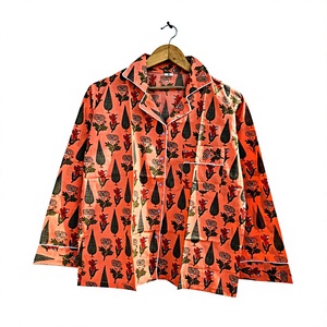 Ensemble de pyjama pour homme à manches longues à imprimé floral, tissu en satin 100% coton, vêtements de nuit décontractés, motif tissé, saison printemps, cadeau pour elle - Product Image 1