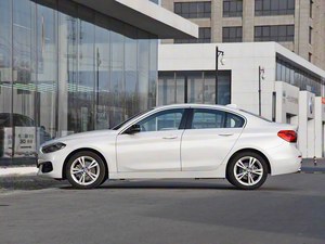 <span class=keywords><strong>BMW</strong></span> <span class=keywords><strong>120i</strong></span> <span class=keywords><strong>2022</strong></span>, Sedán Automático de 1.5T con Asientos de Cuero, Techo Solar y Faros LED - Product Image 4