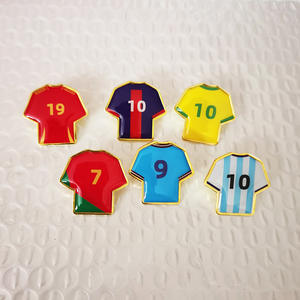 Insignia Conmemorativa de la Copa Mundial de Fútbol Moderna 2026, Accesorio de Mochila Personalizado para Eventos Deportivos - Product Image 1