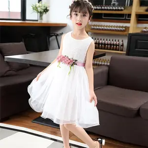 도매 멋진 세련된 파티 새틴 꽃 소녀 짧은 푹신한 어린이 모델 드레스