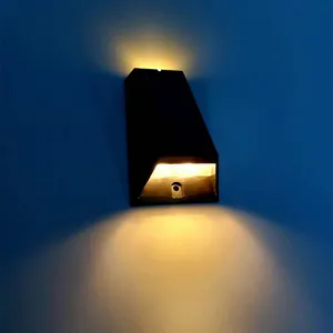 Современная настенная лампа в скандинавском стиле, алюминиевая уличная Светодиодная лампа с белым корпусом и защитой от воды Ip65, 8 Вт, для сада, отеля