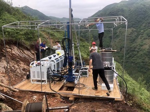 ZDB-600B Hidráulica <span class=keywords><strong>Crawler</strong></span> Tipo Furo Exploração Diamante Máquina Preço barato Água Bem Perfuração Rig Bomba Motor para o meu - Product Image 5